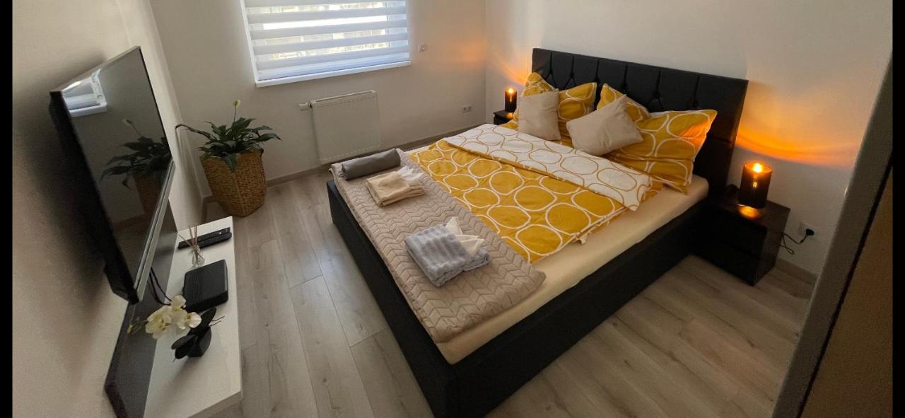 N.Cristian Apartment Budapest Bagian luar foto