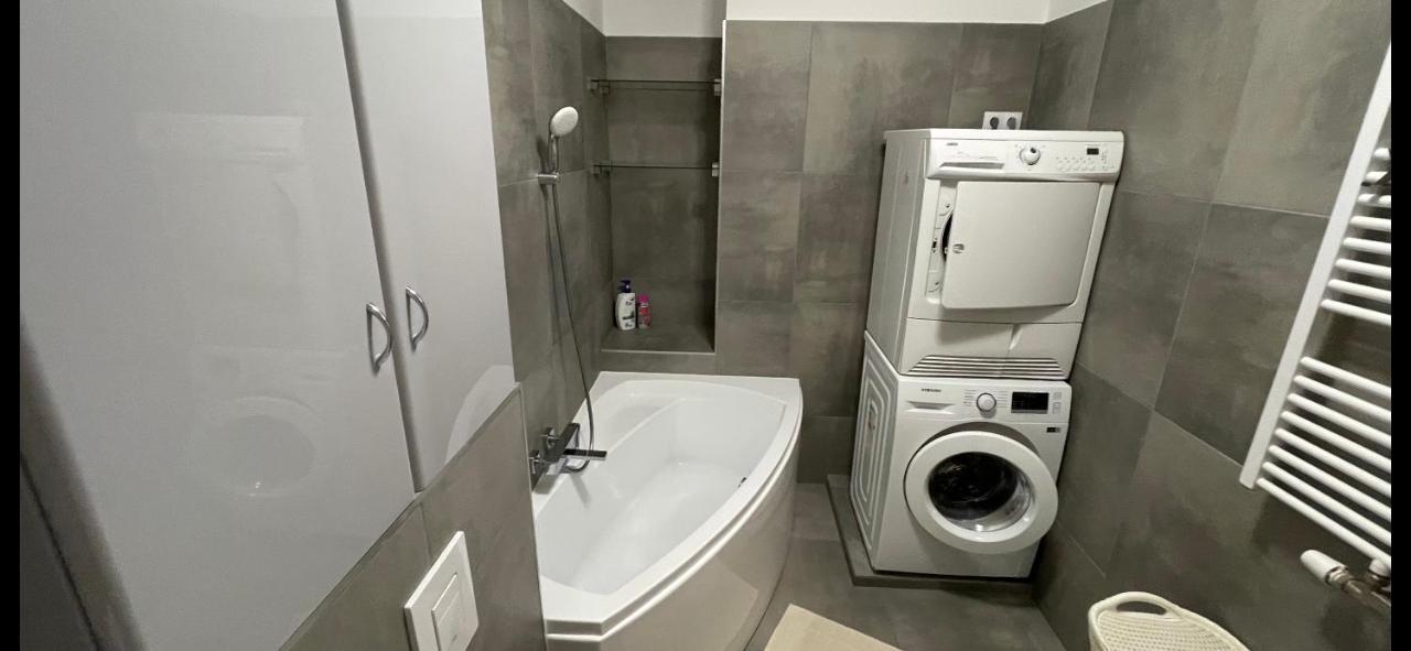 N.Cristian Apartment Budapest Bagian luar foto