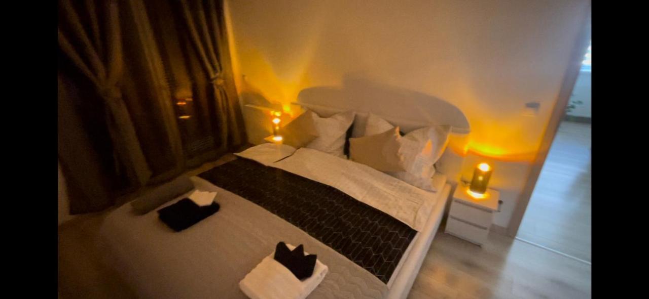 N.Cristian Apartment Budapest Bagian luar foto
