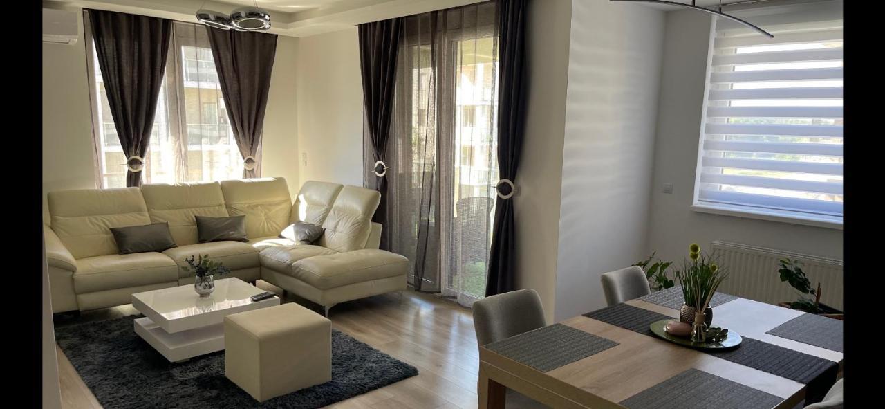 N.Cristian Apartment Budapest Bagian luar foto