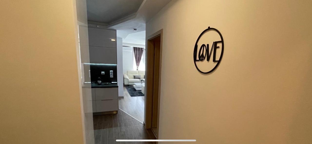 N.Cristian Apartment Budapest Bagian luar foto